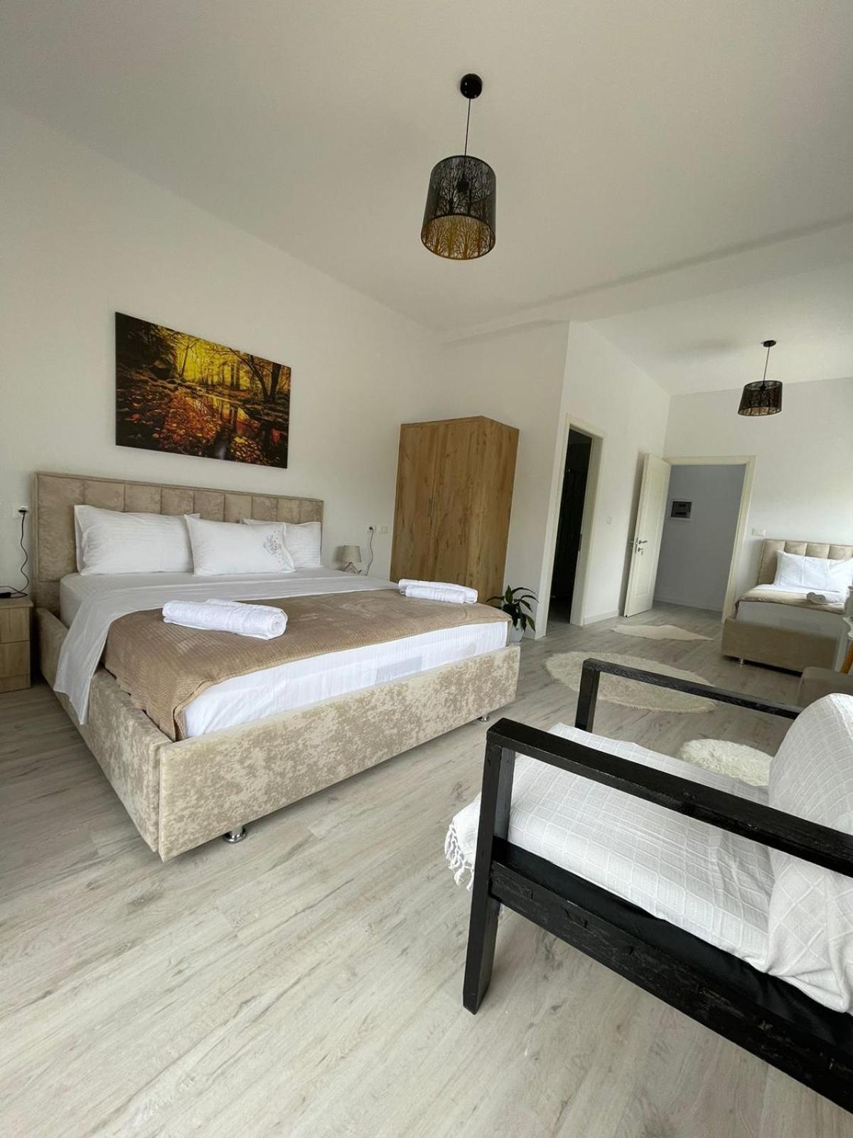Ilvi Guesthouse จีโรคาสเตอร์ ภายนอก รูปภาพ