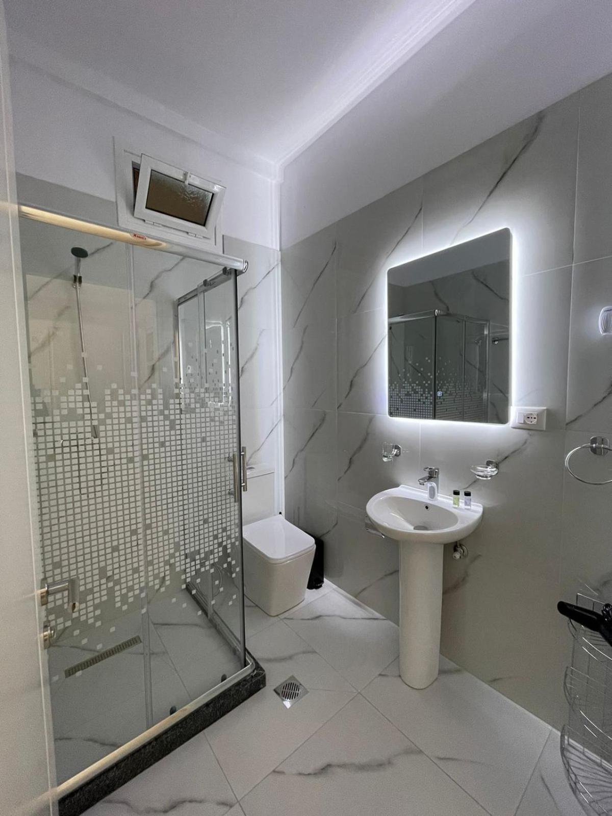 Ilvi Guesthouse จีโรคาสเตอร์ ภายนอก รูปภาพ