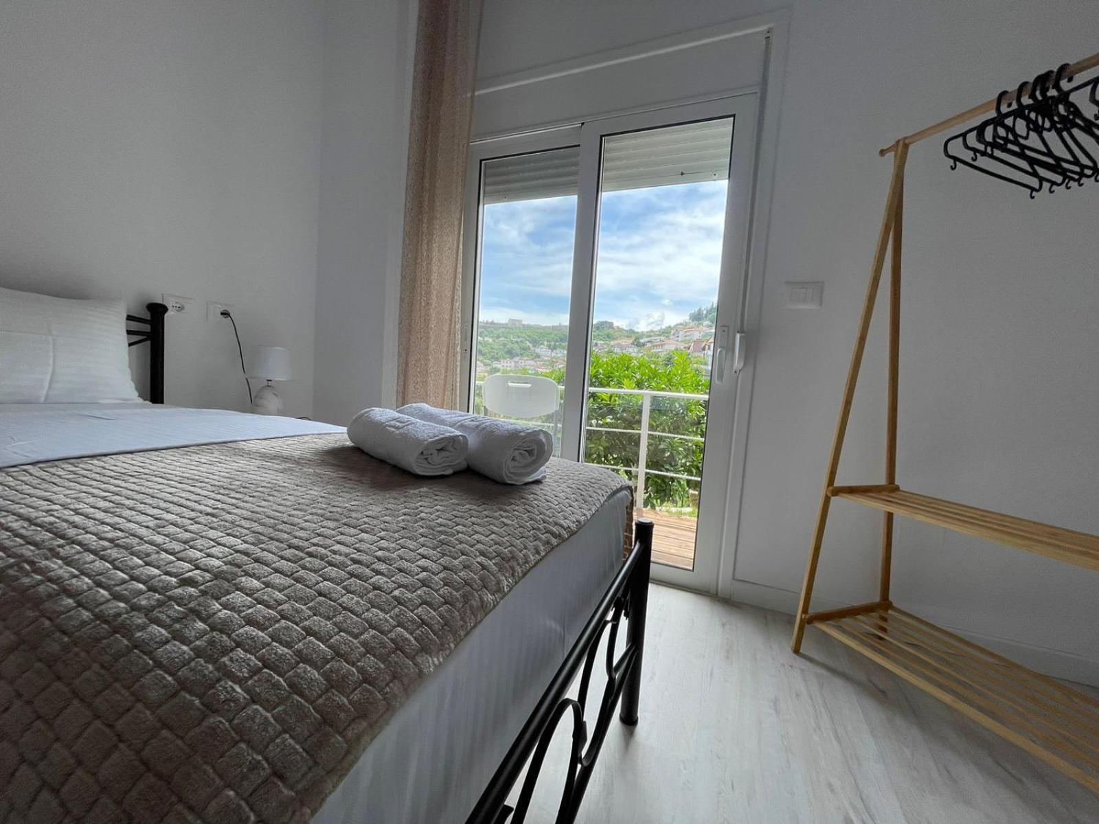 Ilvi Guesthouse จีโรคาสเตอร์ ภายนอก รูปภาพ