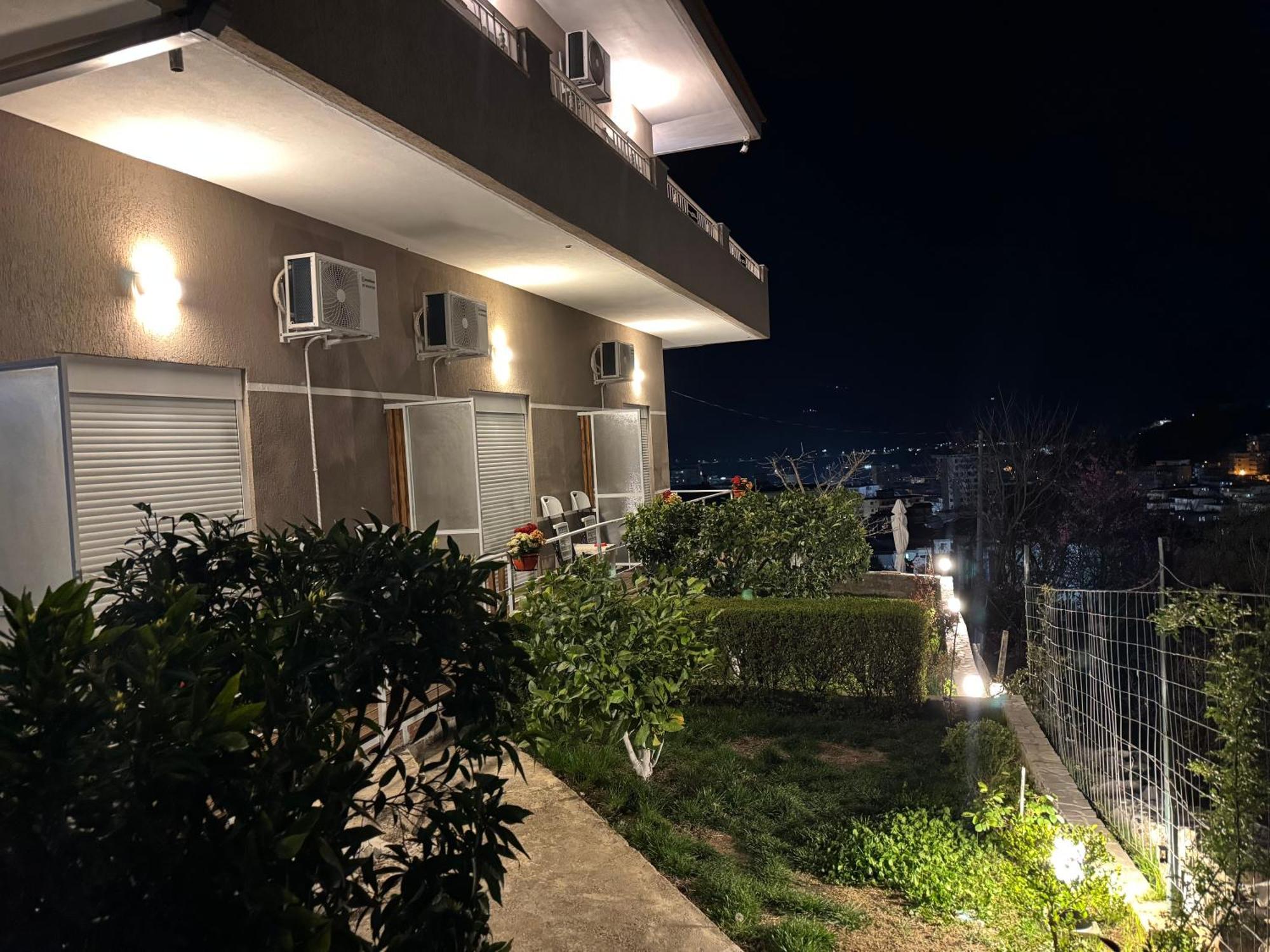 Ilvi Guesthouse จีโรคาสเตอร์ ภายนอก รูปภาพ